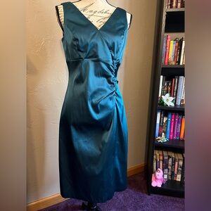 Elegant Teal Sleeveless Dress